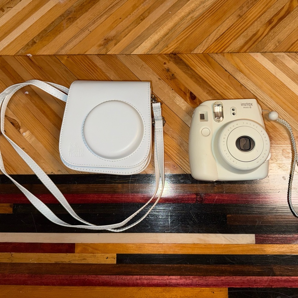 Fujifilm Instax Mini 8 Camera with White Case